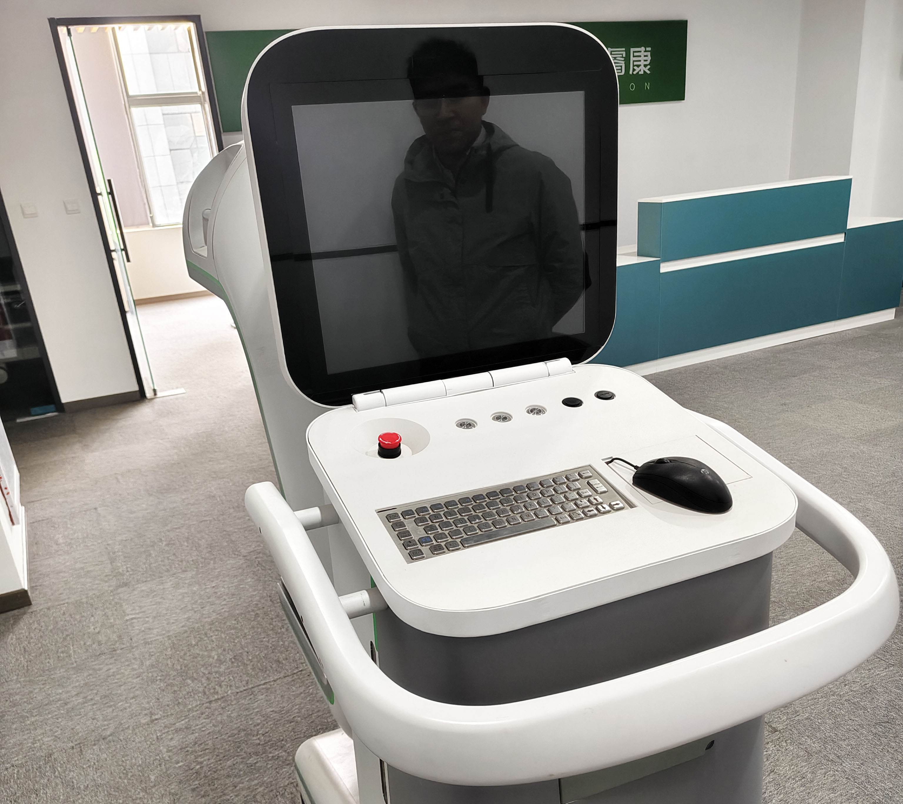 移动式头部CT检测仪触摸显示屏1.jpg